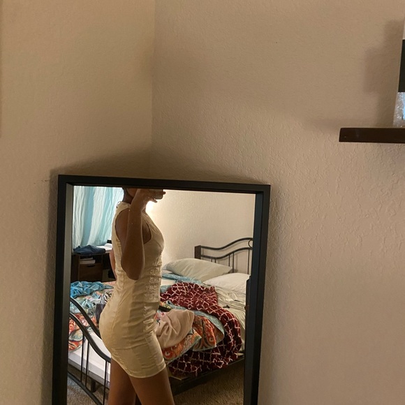 NWT Princess polly lioness le chateau dress - Picture 5 of 5